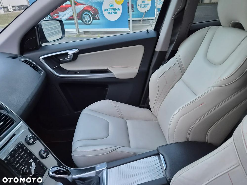 Volvo XC 60 D3 Drive-E Ocean Race - 15