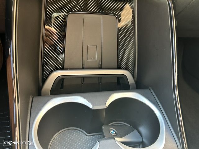 BMW X1 sDrive18i xLine - 9