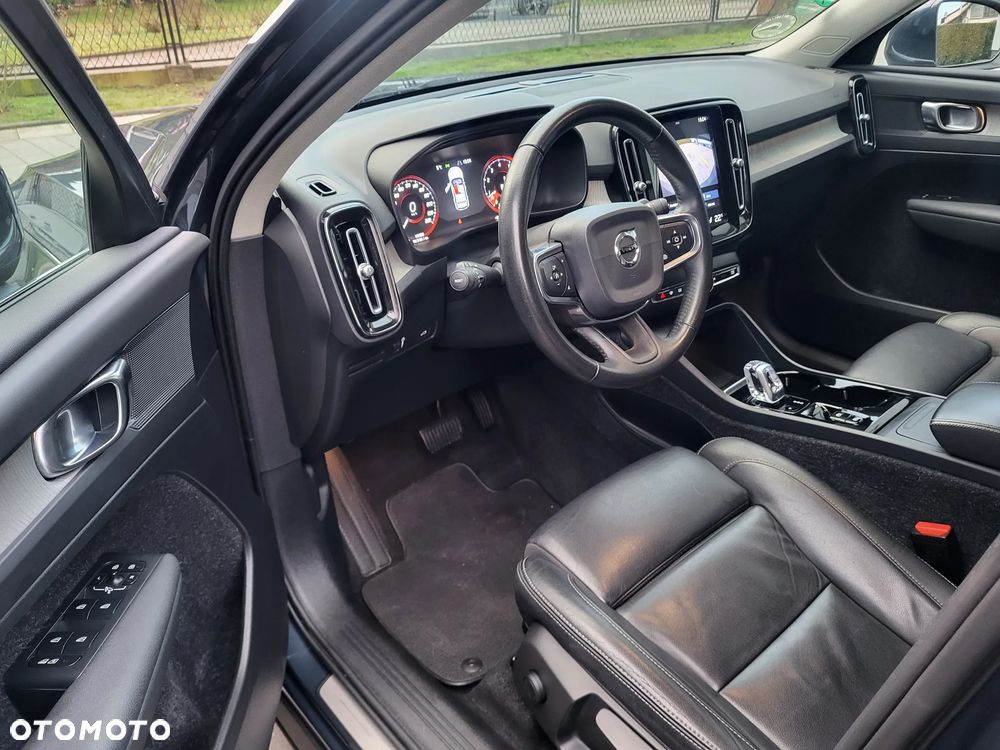 Volvo XC 40 B4 B DKG Momentum - 12