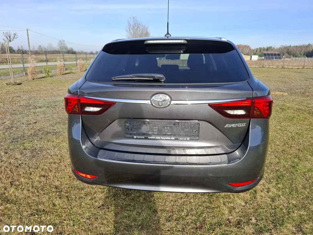 Toyota Avensis 2.0 D-4D Prestige - 4