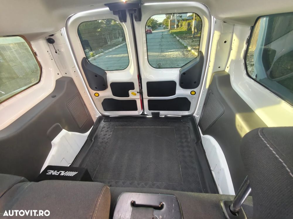 Ford Transit connect - 24