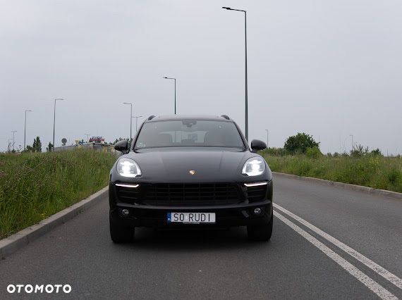 Porsche Macan - 1