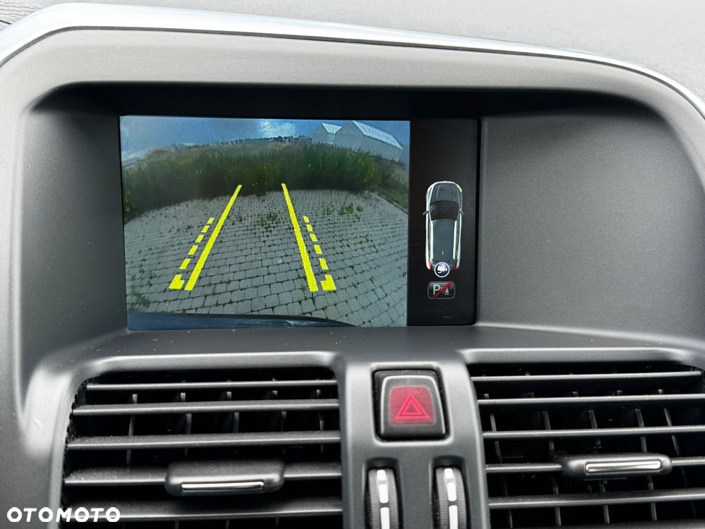 Volvo XC 60 D4 Geartronic Momentum - 26
