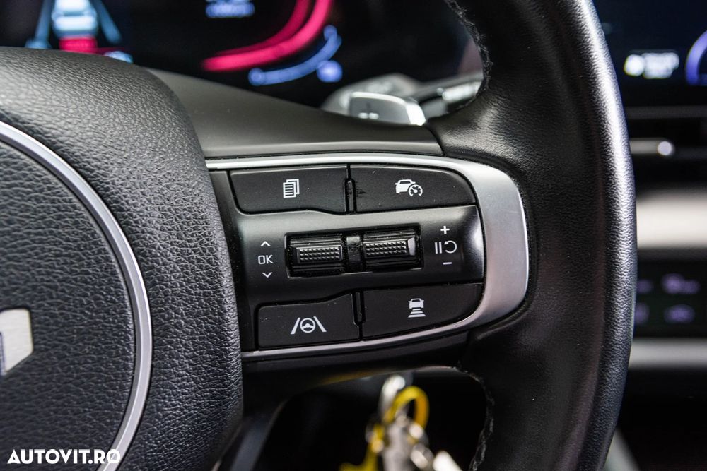 Kia Sportage 1.6 T-GDI PHEV 6AT 4x4 Business Line - 24