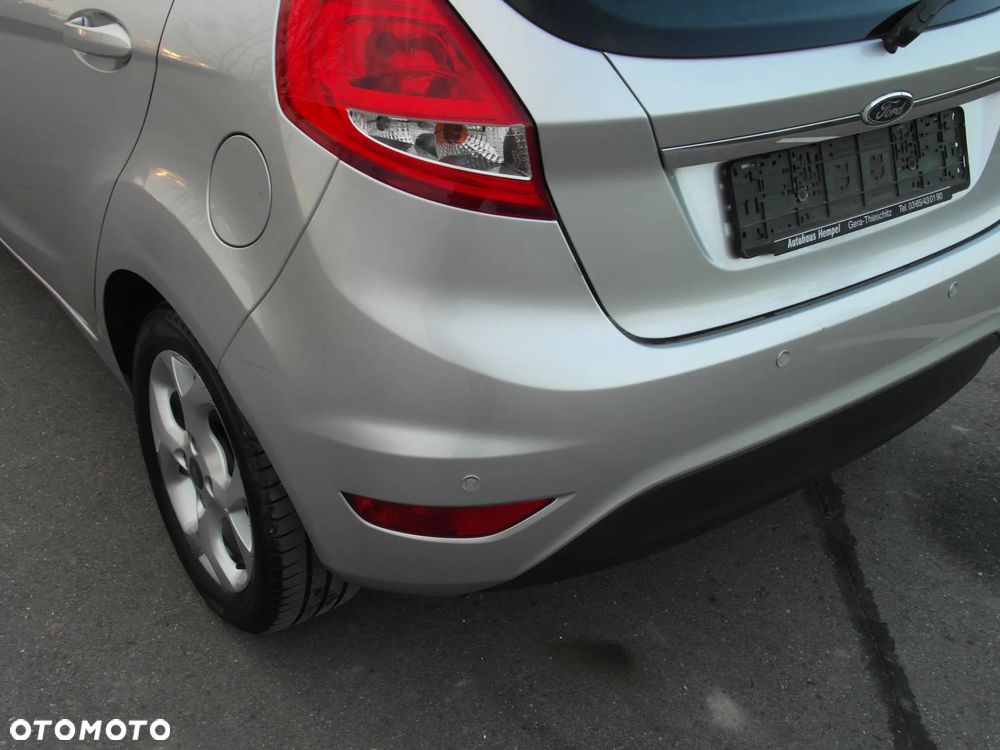 Ford Fiesta 1.25 Celebration - 6