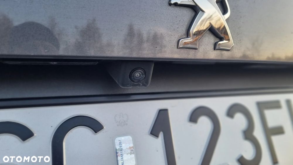 Peugeot 2008 1.5 BlueHDi Allure S&S EAT8 - 20