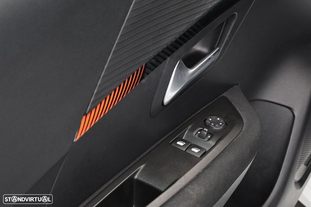 Peugeot e-208 50 kWh Active Pack - 23