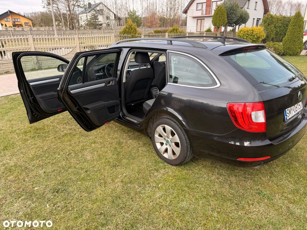 Skoda Superb 1.6 TDI GreenLine - 8
