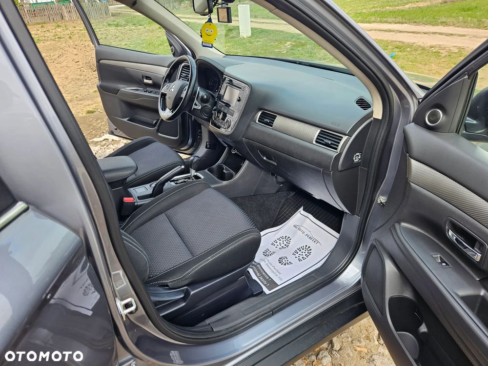 Mitsubishi Outlander 2.0 Intense + SDA 4WD CVT - 22