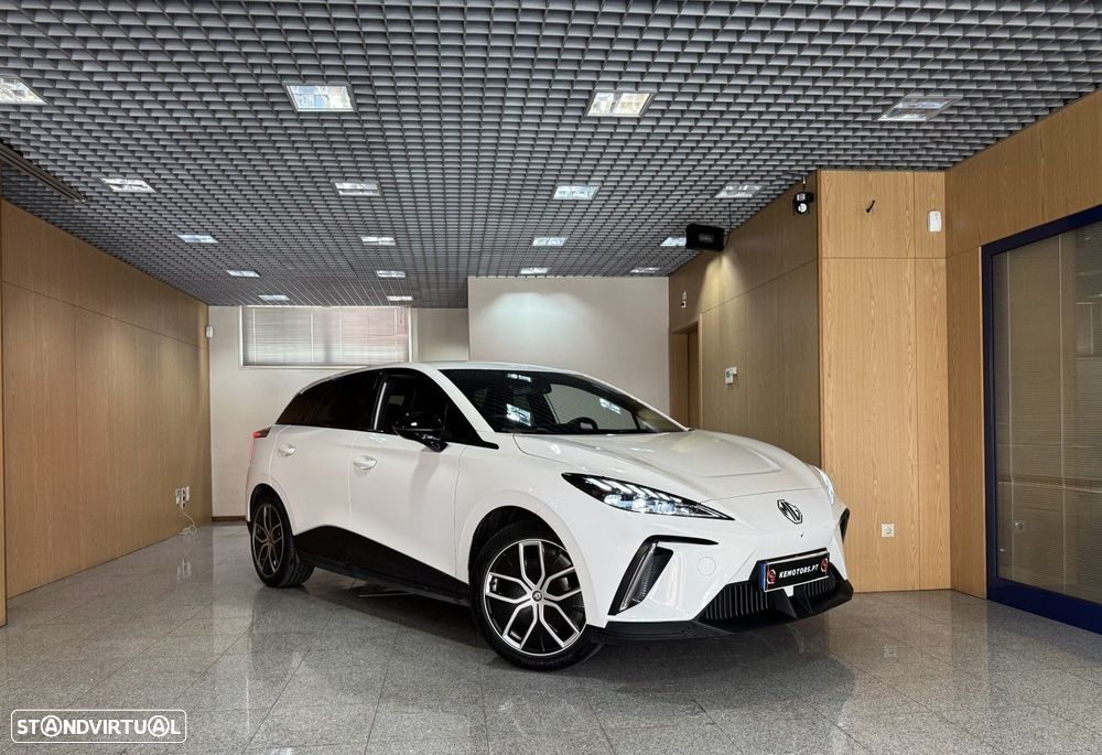 MG MG4 64 kWh Luxury - 5