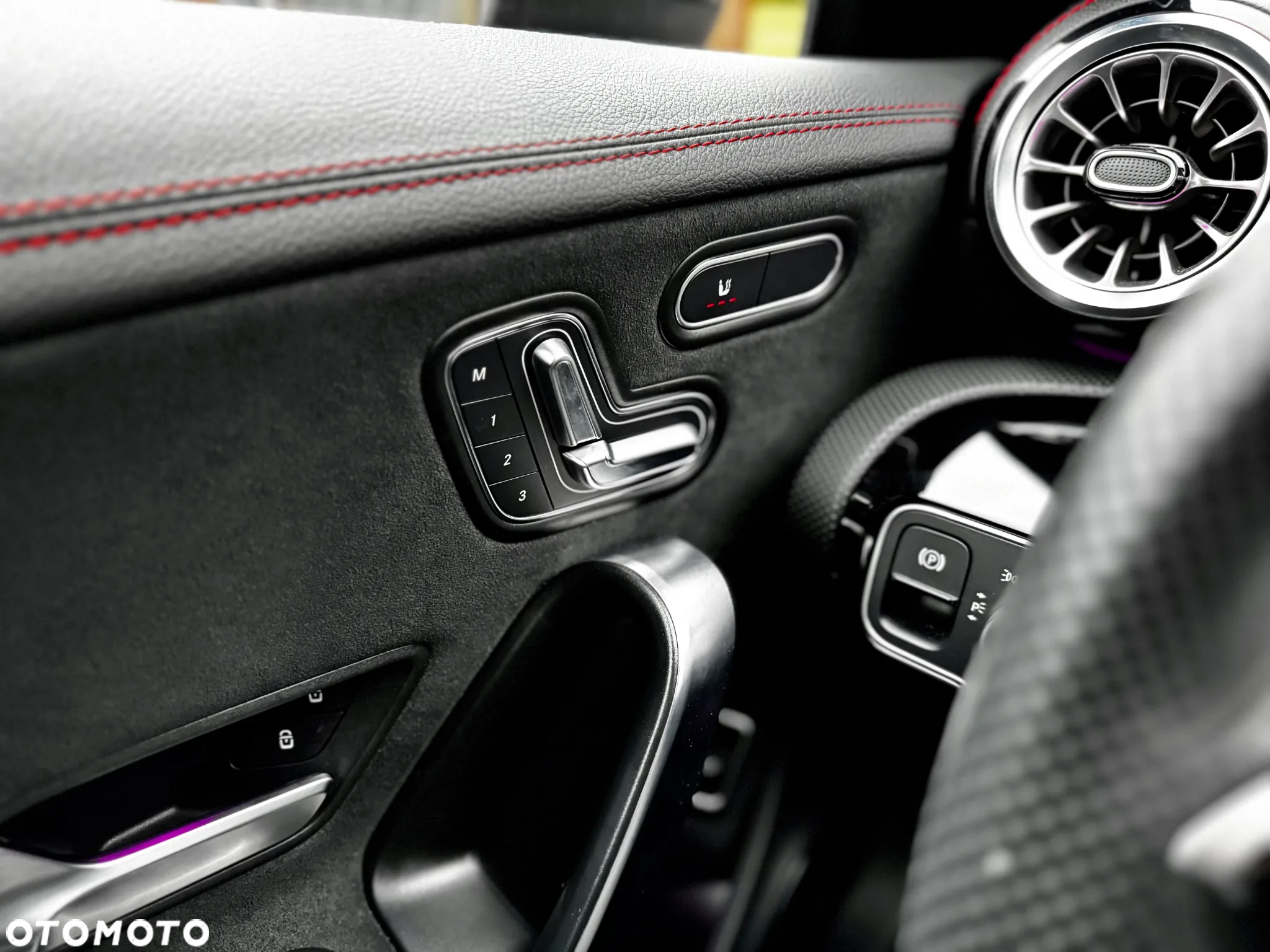 Mercedes-Benz CLA 200 AMG Line 7G-DCT - 21