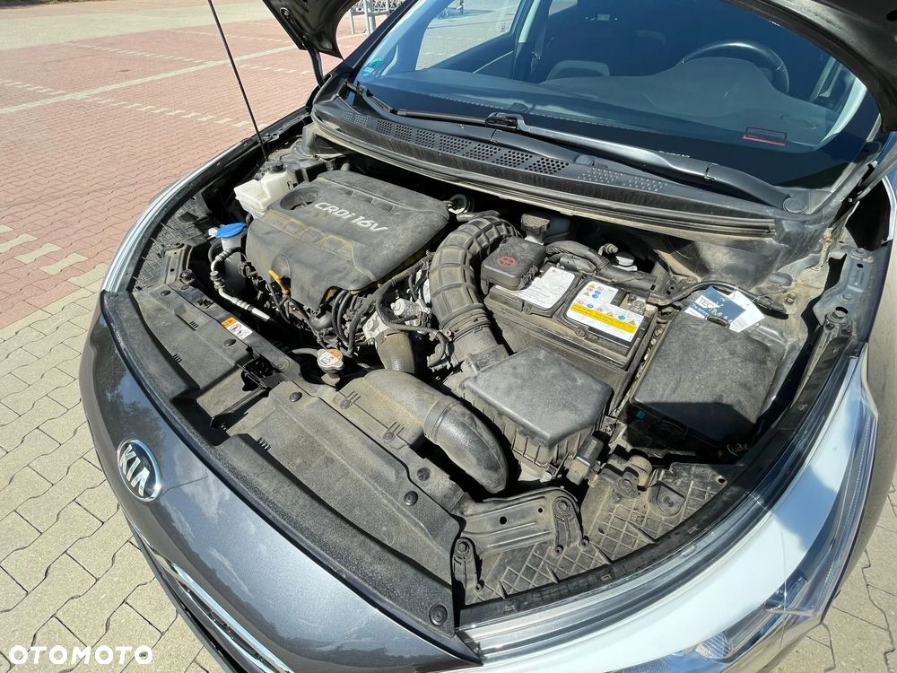 Kia Ceed 1.6 CRDi 128 ISG Spirit - 27