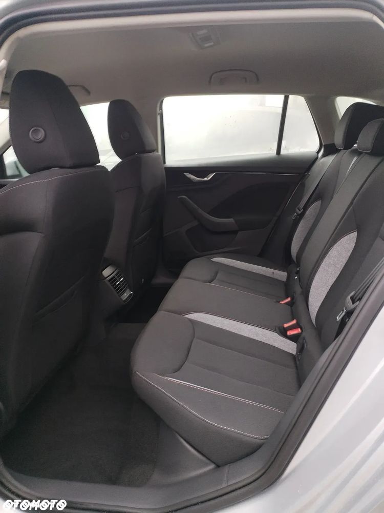 Skoda Scala 1.0 TSI Selection DSG - 6