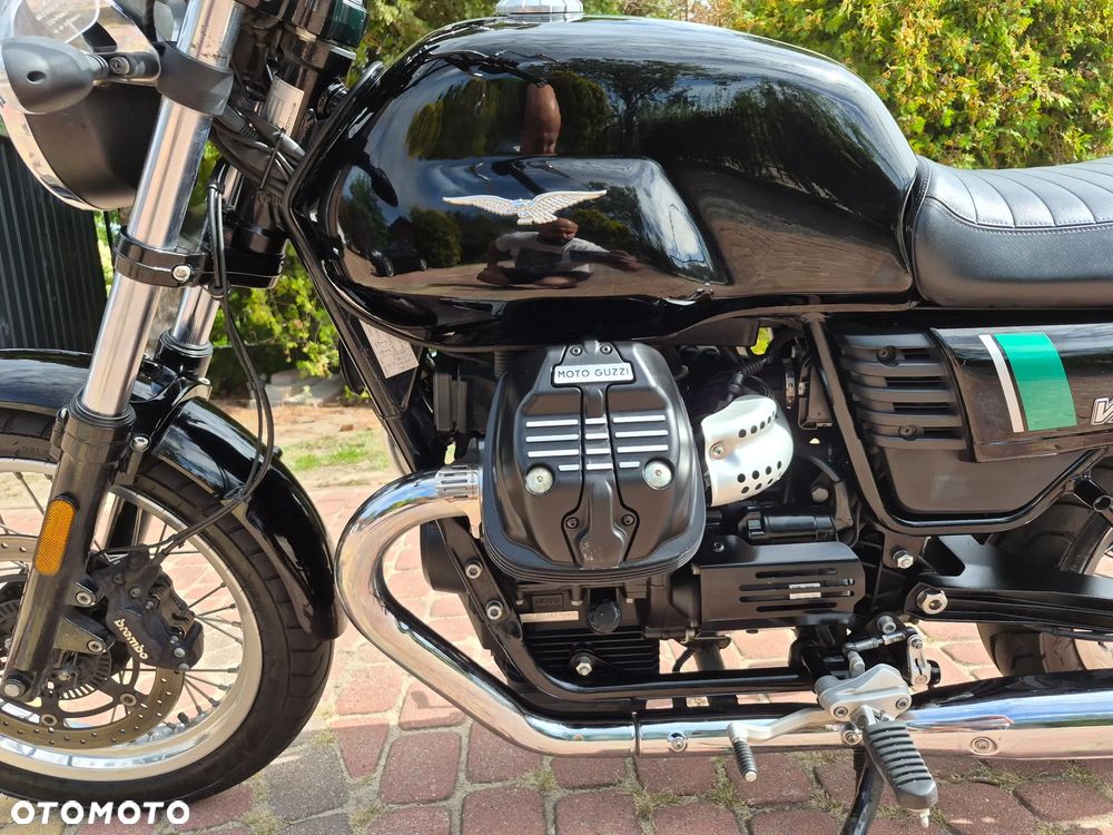 Moto Guzzi V7 - 7