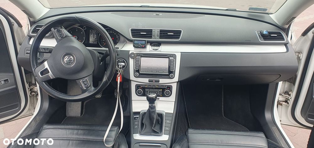 Volkswagen Passat 2.0 TDI BlueMotion Technology Highline - 18