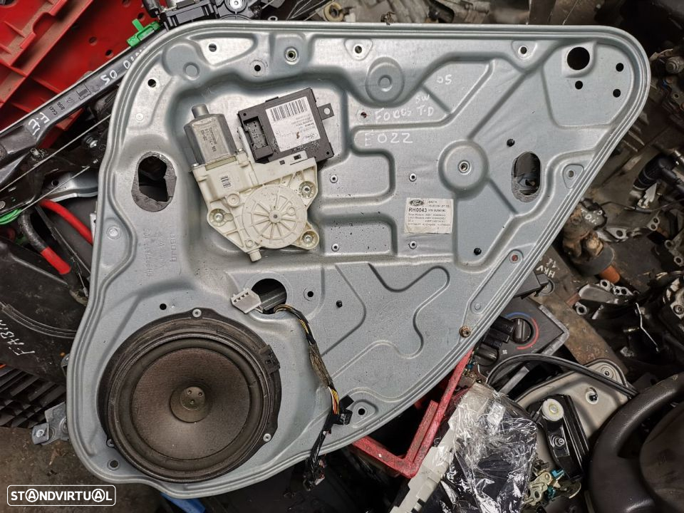 FORD FOCUS II SW 05 ELEVADOR TRAS DTO  E022 - 2