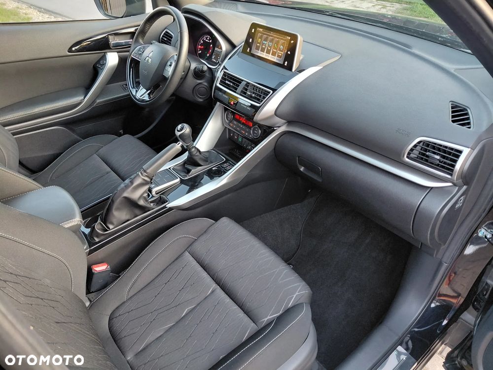 Mitsubishi Eclipse Cross - 29
