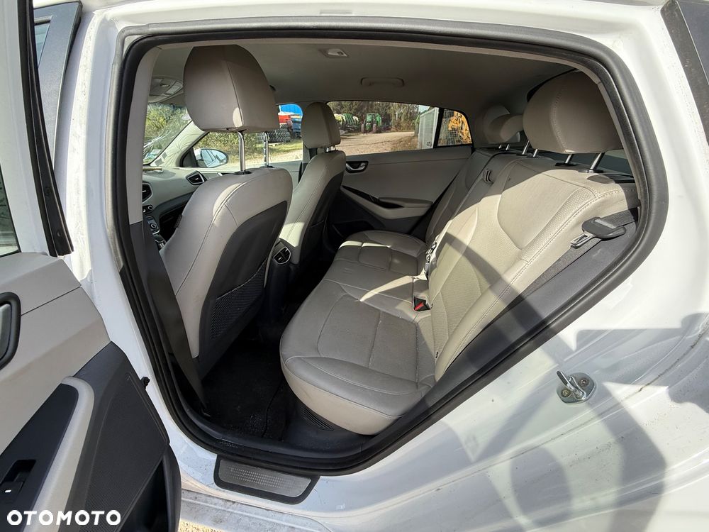 Hyundai IONIQ - 9
