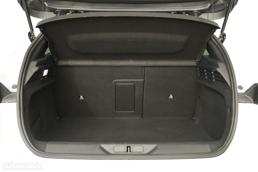 Peugeot 308 1.6 Hybrid Allure Pack e-EAT8 - 23