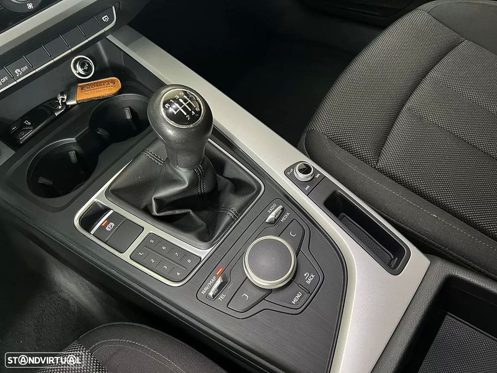 Audi A4 Avant 2.0 TDI ultra - 13