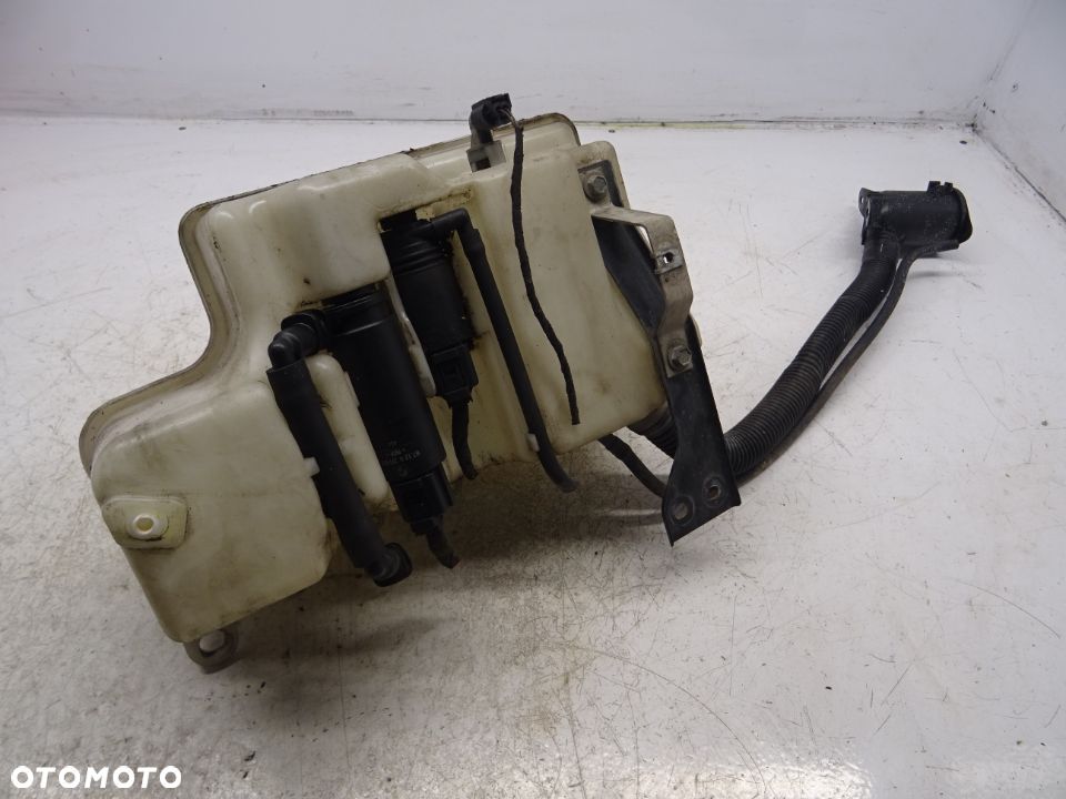 BMW E65 SEDAN 4.4 ZBIORNICZEK SPRYSKIWACZY XENON - 1