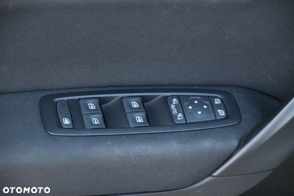 Renault Megane 1.6 SCe Limited - 19