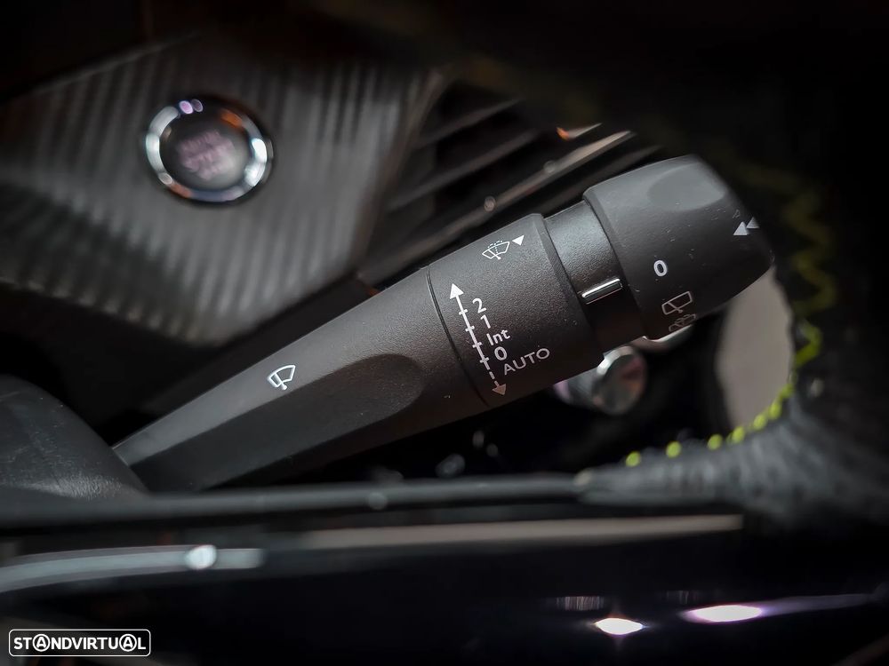 Peugeot 2008 1.2 PureTech GT Line - 27