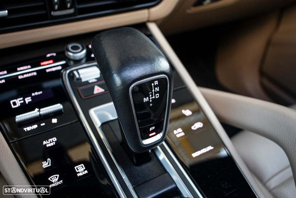 Porsche Cayenne E-Hybrid - 32