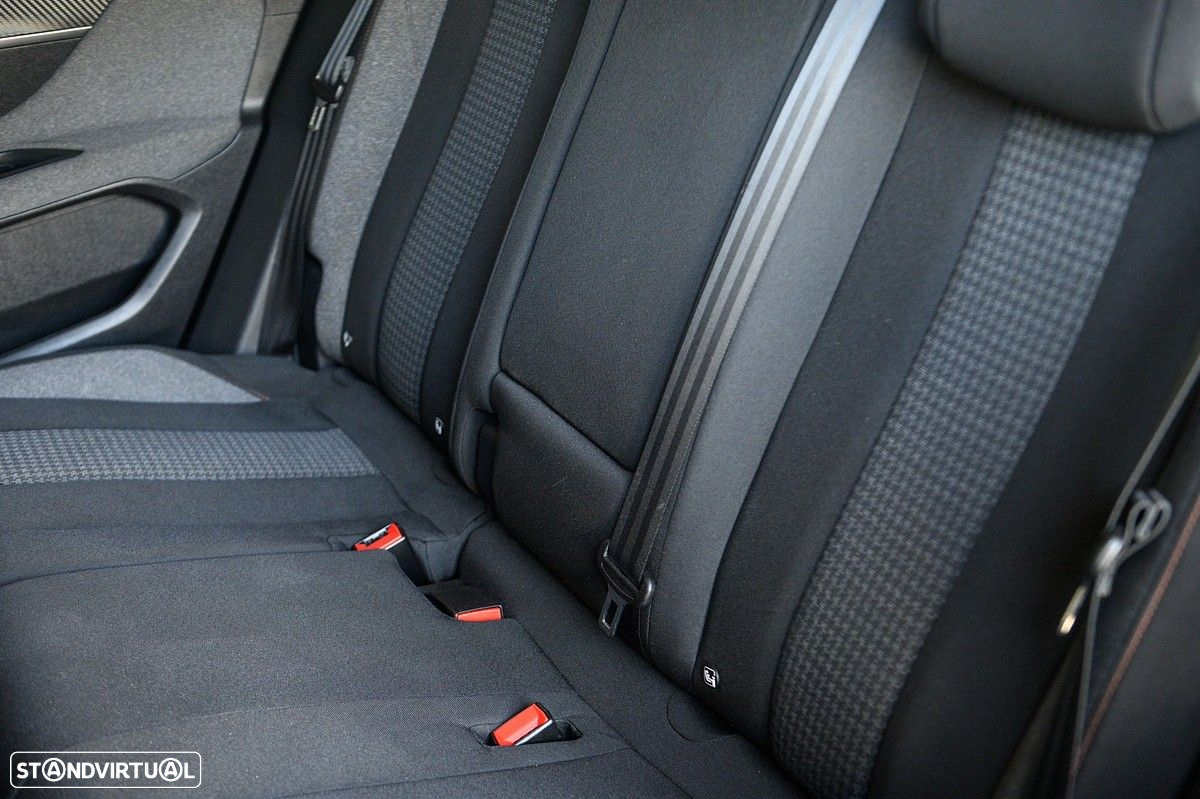 Peugeot 3008 PureTech 130 Stop & Start GPF EAT8 Active Business-Pack - 19