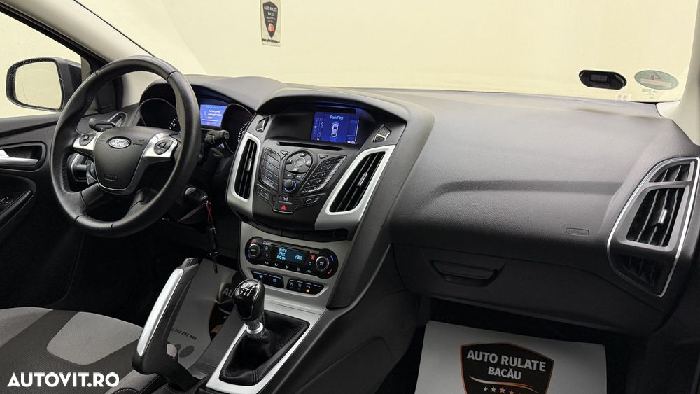 Ford Focus - 13