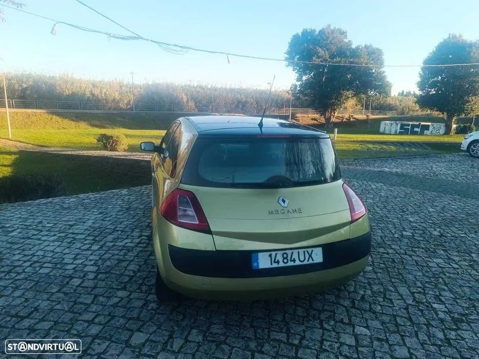 Renault Mégane - 5