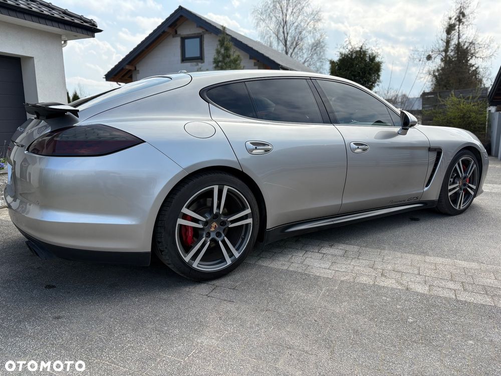 Porsche Panamera - 8