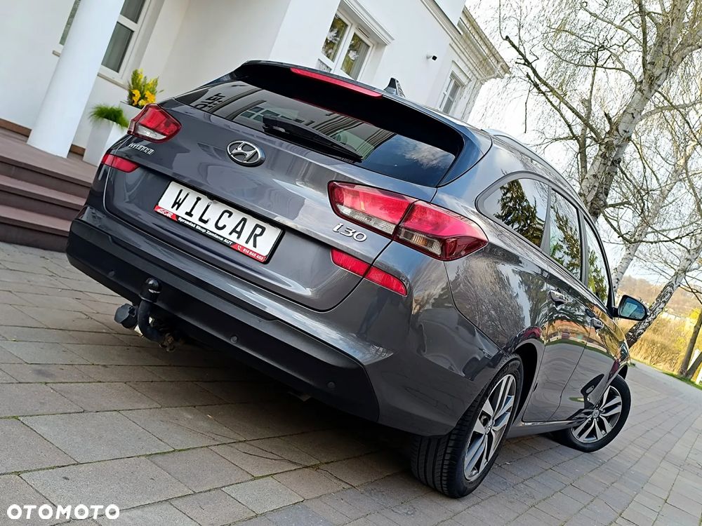 Hyundai i30 blue Kombi 1.6 CRDi Style - 9