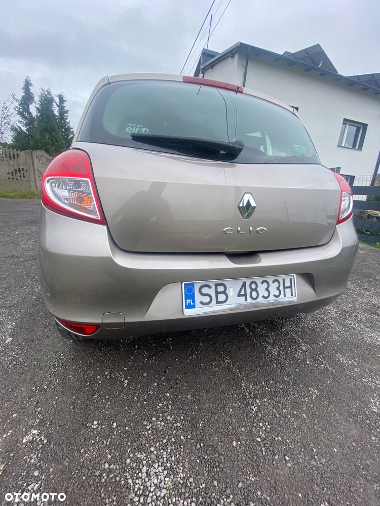 Renault Clio - 29