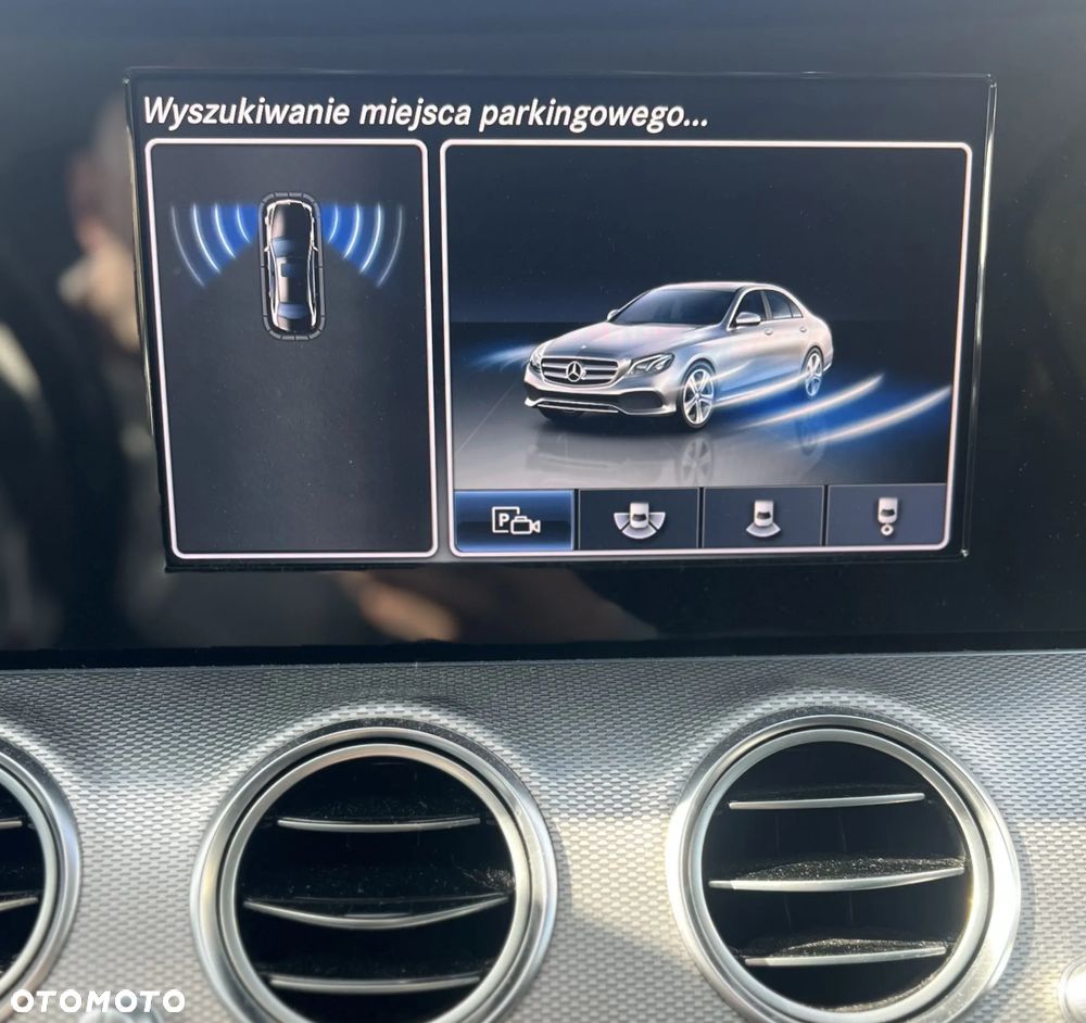 Mercedes-Benz Klasa E 220 d T 9G-TRONIC - 16