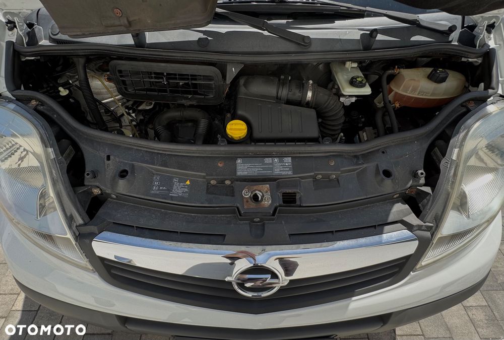 Opel Vivaro - 30