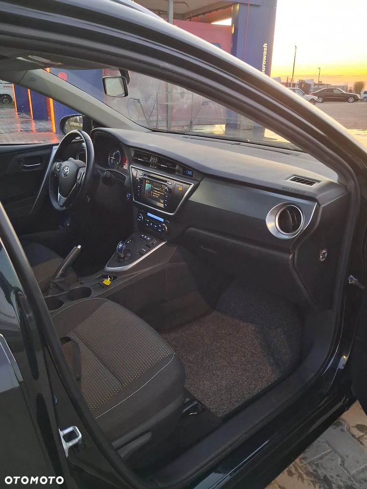 Toyota Auris - 13