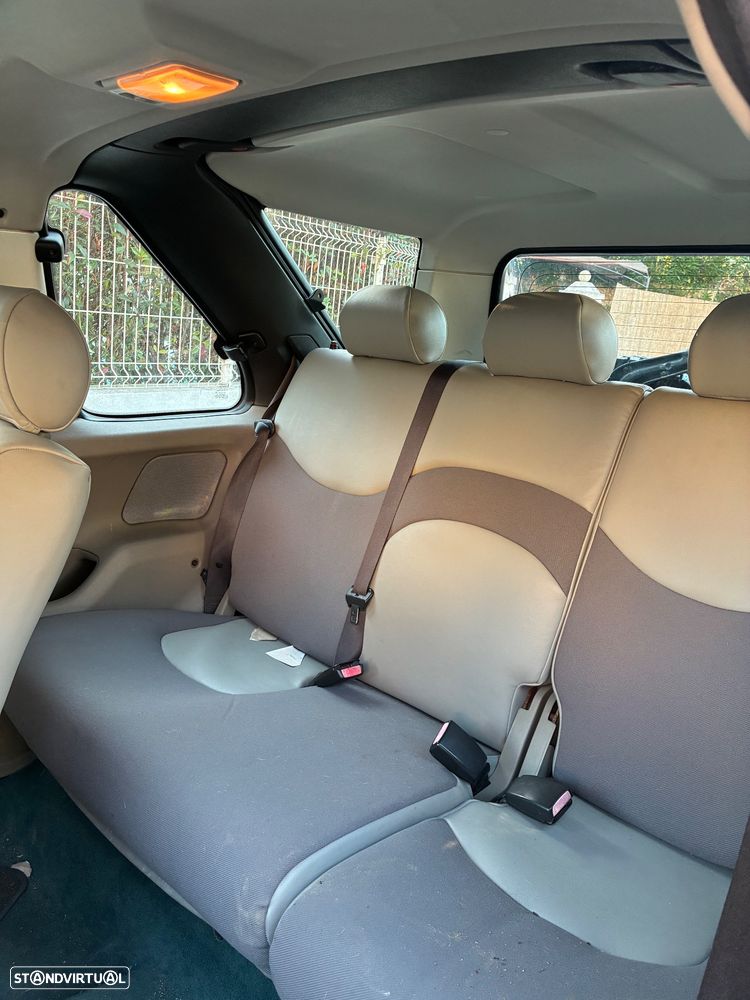 Land Rover Freelander 2.0 di - 6