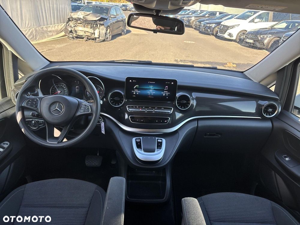 Mercedes-Benz Klasa V - 15