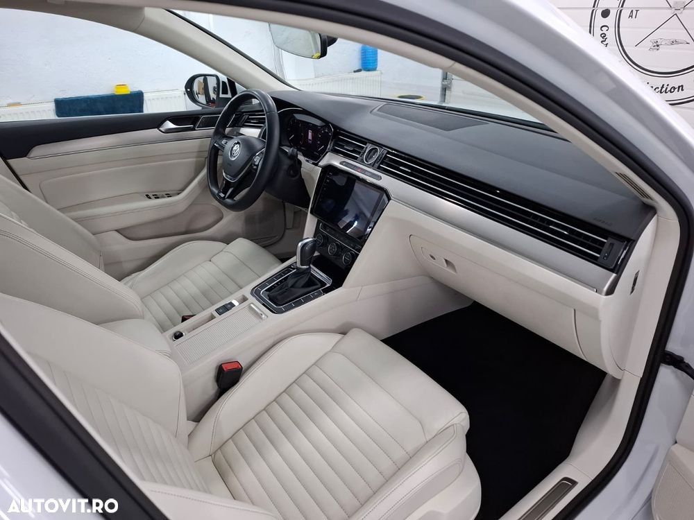 Volkswagen Passat - 10