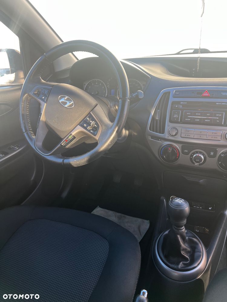 Hyundai i20 1.2 Fifa World Cup Edition - 9