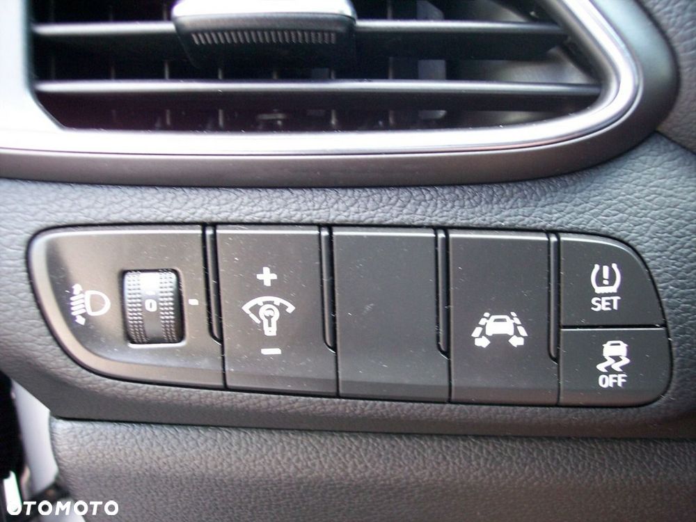 Hyundai i30 1.4 T-GDI GO Plus - 31