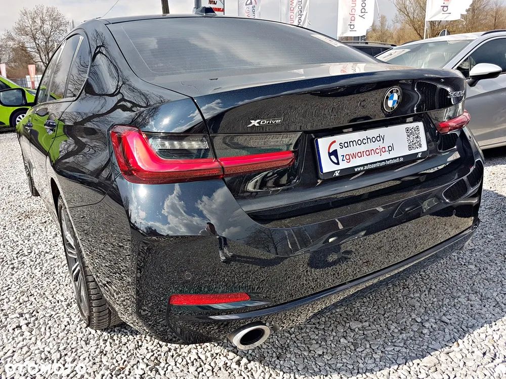 BMW Seria 3 330d xDrive mHEV - 8