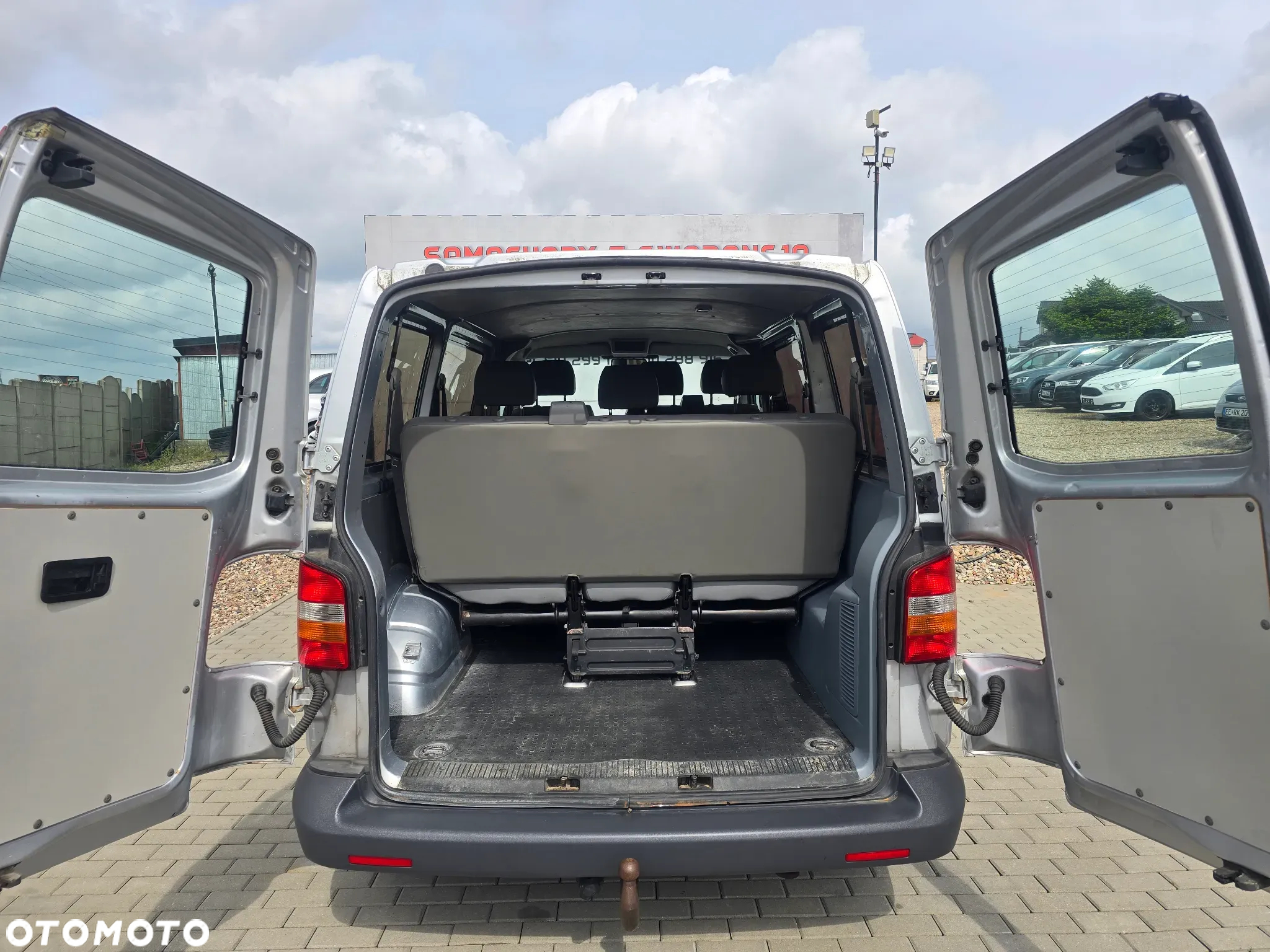 Volkswagen Transporter T5 TDI L2H1 - 6