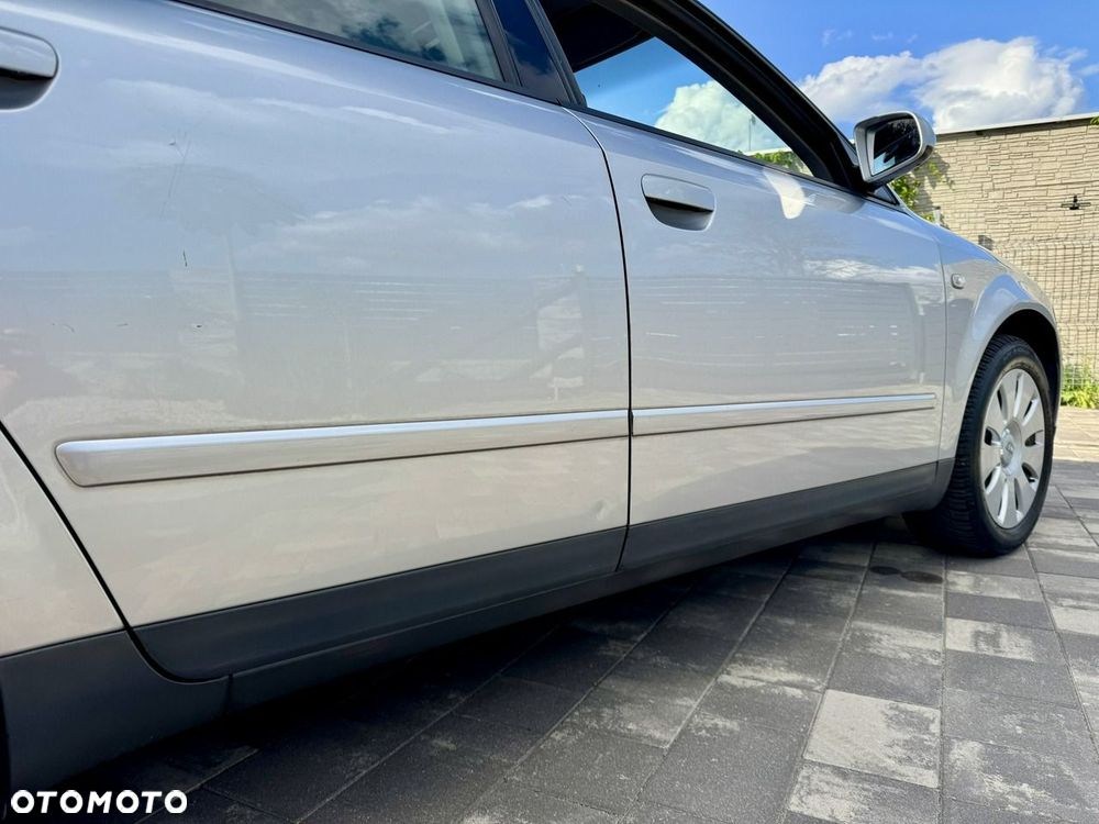 Audi A4 Limousine - 10