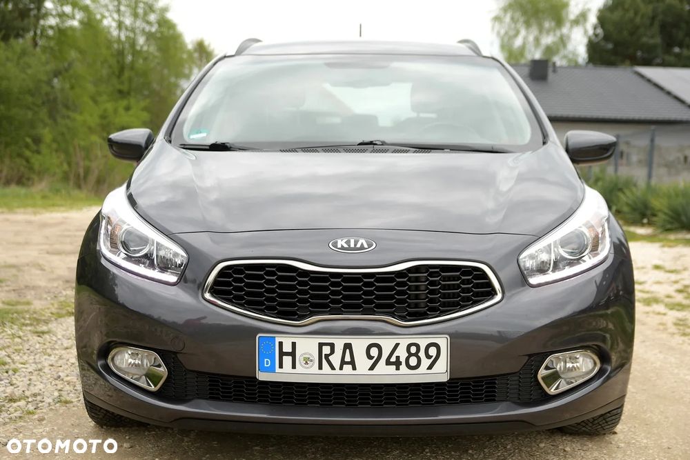Kia Ceed 1.6 CRDi 136 ISG Dream Team Edition - 12