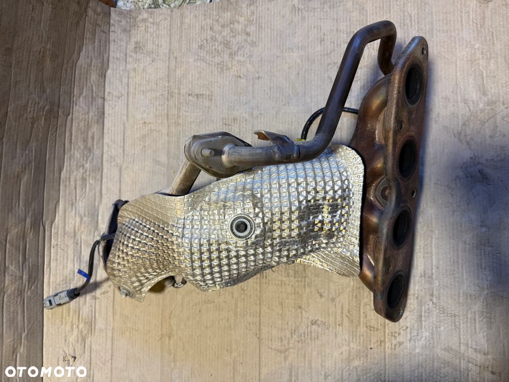 Kolektor wydechowy Katalizator DPF 1.5 hybryda Toyota Yaris III lift 2019 OE - 2