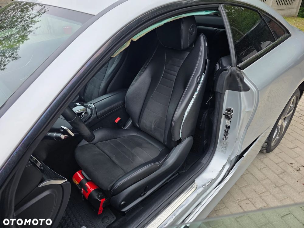 Mercedes-Benz Klasa E 200 4-Matic 9G-TRONIC - 10
