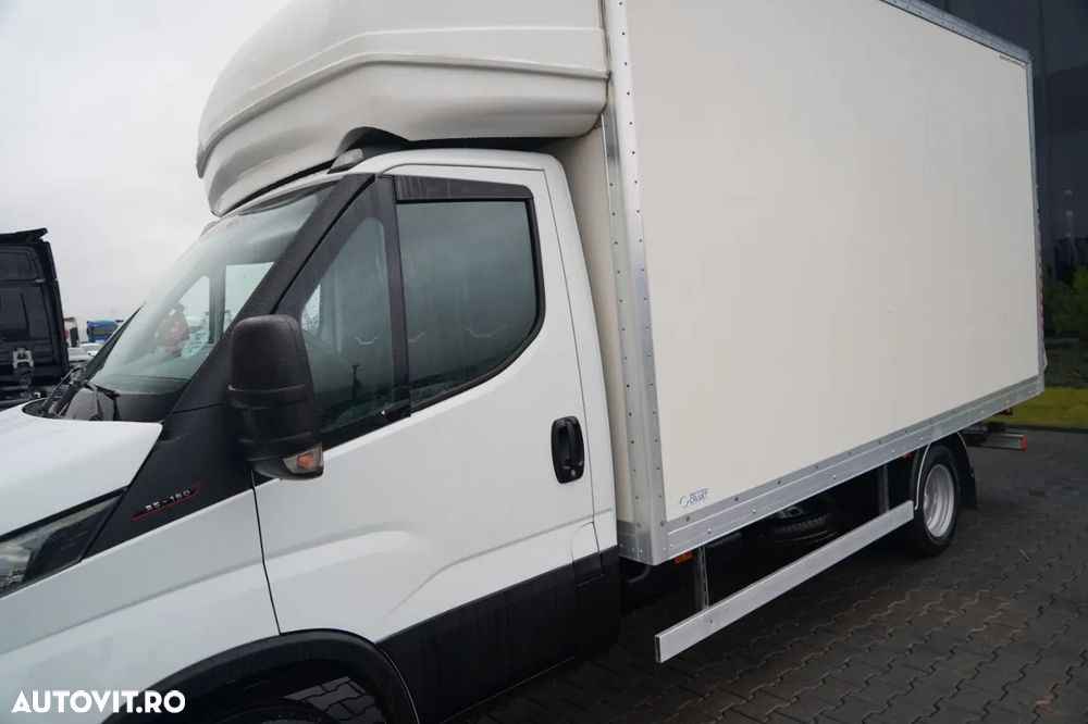 Iveco DAILY 35-160 / 4.3 M CONTAINER / DHOLLANDIA LIFT / TWIN GVWR: 3500 KG / 2021 - 10