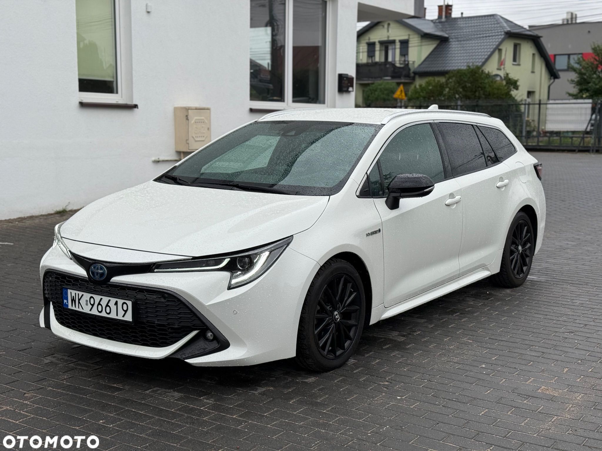 Toyota Corolla 1.8 Hybrid Active - 1